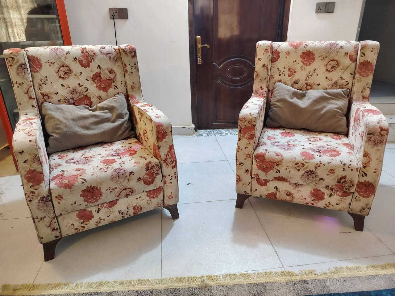 #تخم ثمانيه مقعد ☺️💥
#العنوان كوت ✨💫
#السعر ب275وبيه مجال✨ 
#الاستفسار اكثر مراسله الصفحه ☺️🌝
#جمال وعروض يمي وبس☺️🌝🌚


**إذا كنت صاحب هذا الإعلان وتريد حذفه لأي سبب، رجاءا أرسل رسالة إلى الدعم الفني**