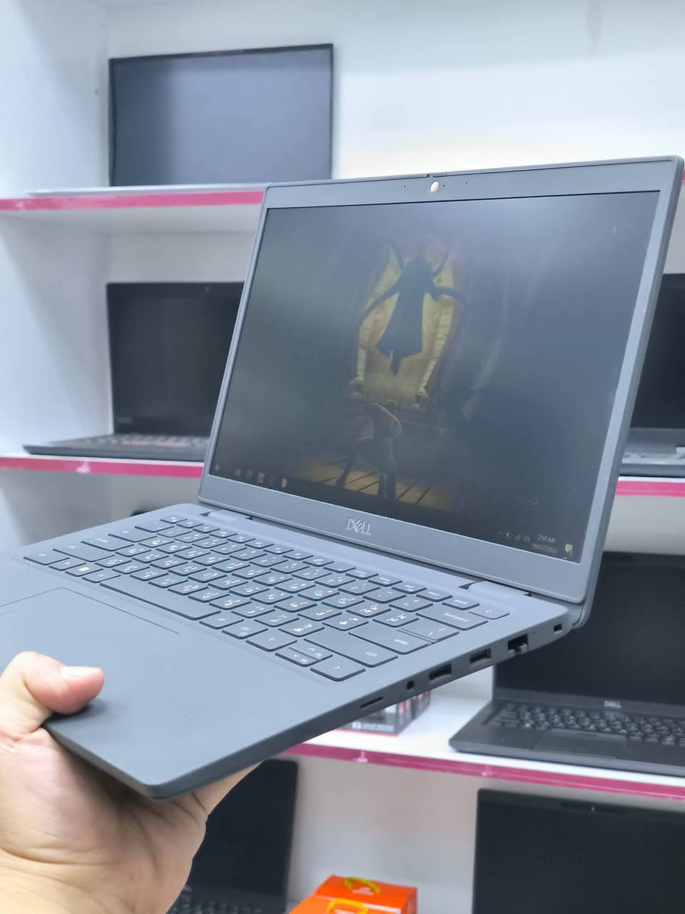 لابتوب Dell Latitude 3420
⚜️ المواصفات:
⚜️ المعالج: Core i5 — الجيل الحادي عشر
⚜️ الرام: 8 كيكا DDR4 (قابل للتطوير)
⚜️ الهارد: 256 كيكا SSD M.2
⚜️ حجم الشاشة: 14″ — دقّة FHD (1920×1080)
⚜️ كرت الشاشة الداخلي: Intel Graphics — 4 كيكا
⚜️ الكمية: متوفرة 35 قطعة
🎁 الهدايا والملحقات:
• حقيبة لابتوب
• شاحن لابتوب
• ماوس
• ماوس باد
• تغليف احترافي (داخل كرتونة)
🛡️ الضمان والخدمات:
• فحص اللابتوب و مقارنة المواصفات و النضافة قبل الاستلام عند المندوب.
• ضمان أسبوع كامل بعد الاستلام.
• تنصيب ويندوز حسب الطلب مع جميع البرامج الأساسية و Office مثبتة.
🚚 التوصيل: التوصيل متوفر إلى جميع محافظات العراق

📌 موقّعنا: بغداد الامين الثانية
💰 السعر: 325,000 دينار عراقي
***********
