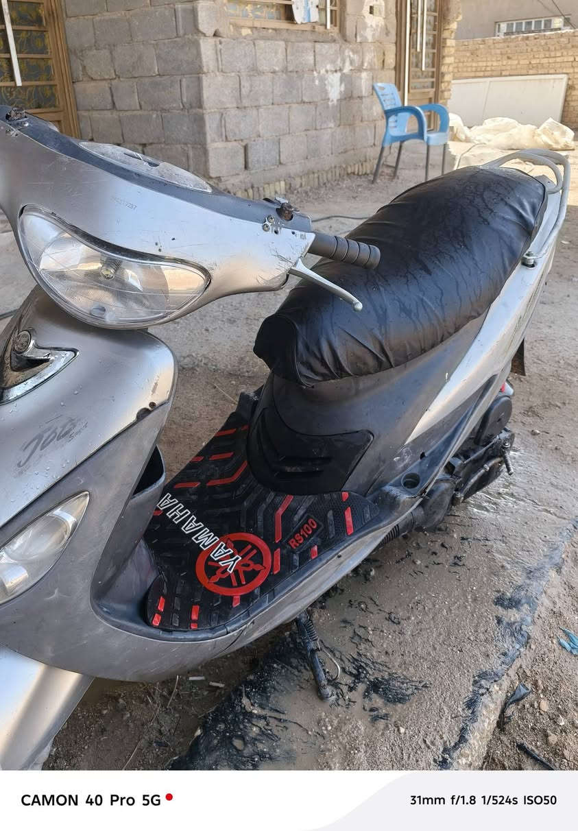 السلام عليكم ماكس منغولي (قچمه) للبيع الدراجه صافيه وحلوه  
ما بيه نص كلشي شغال كهربائيات جدد نگره سلف ما ناقصه شي بوشه وبستم (55) کفرات بلاديه وياله بلاديه صالنصه 
اف ام والدراجه مال جناي السعر 325وبيه مجال حگ الجيه للتواصل *********** متواجد على صفحت فيس بوك
