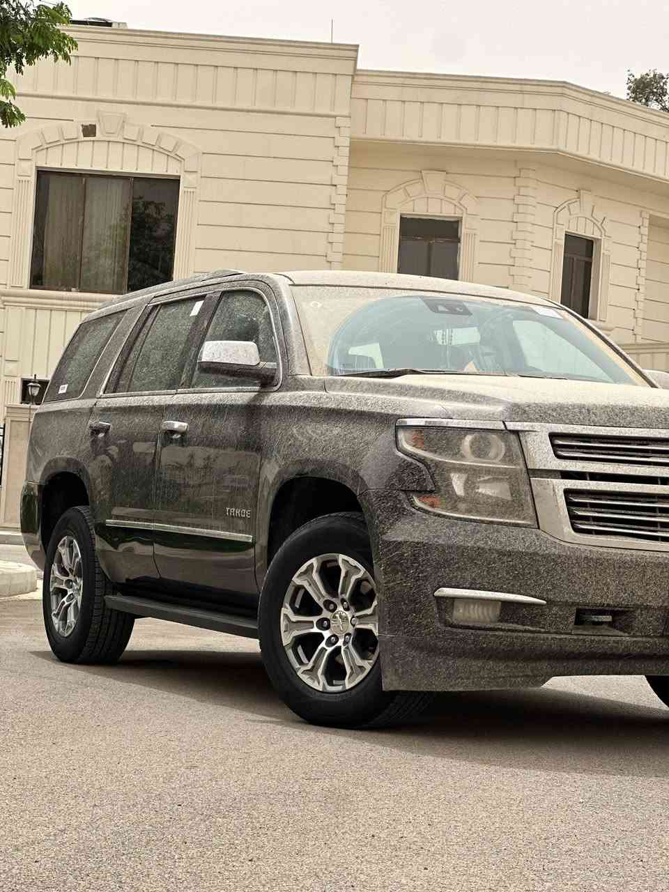 السلام عليكم تاهو خليجي ٢٠١٩ رقم انكليزي جديد بيها قطع صبغ اثر وقوع سقيفه صار بيها قطع صبغ ابيع صبغ عام ماشيه ١٨٠ كيلو سيارره كلش حلوه ومابيها اي نقص بيها طكطكه خفيفه بالصدر مكانها بغداد السعر ٢٩ بيها مجال كلش قليل 
للاستفسار *********** موجود واتساب
