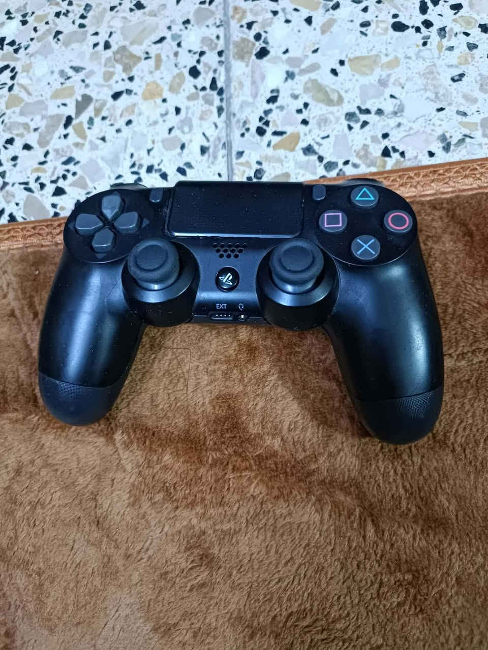 بلي فور غير مهكرصناعته سوني ستعمال مرتين فقط بعده بلكارتون السعر 300


**إذا كنت صاحب هذا الإعلان وتريد حذفه لأي سبب، رجاءا أرسل رسالة إلى الدعم الفني**