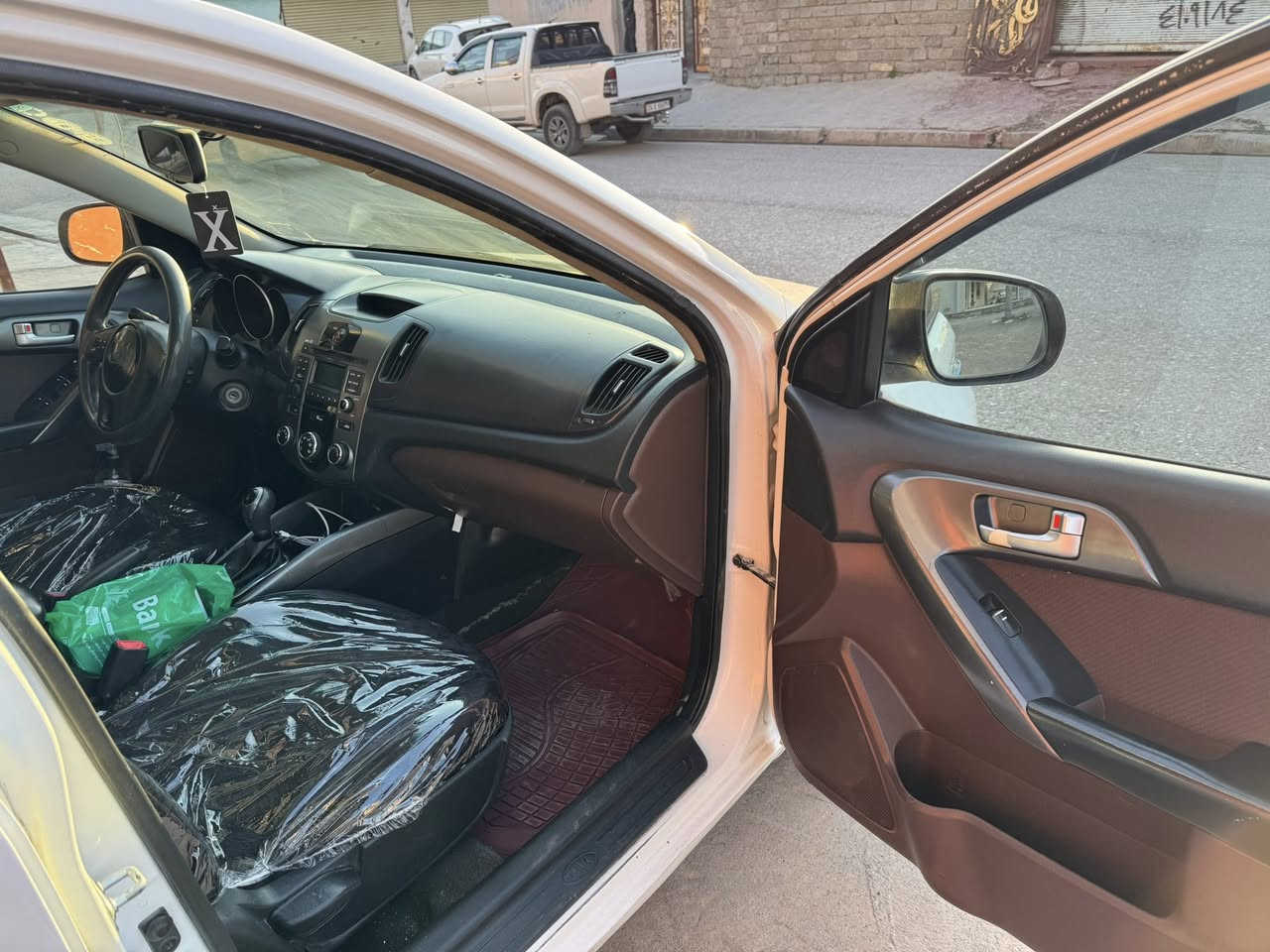 كيا سيراتو 2011 فول موصفات گير محرك بشرط رقم سنوى جديد رقم دهوك عنوان زاخو رقم الهاتف ***********. سعر 79 ورقه
