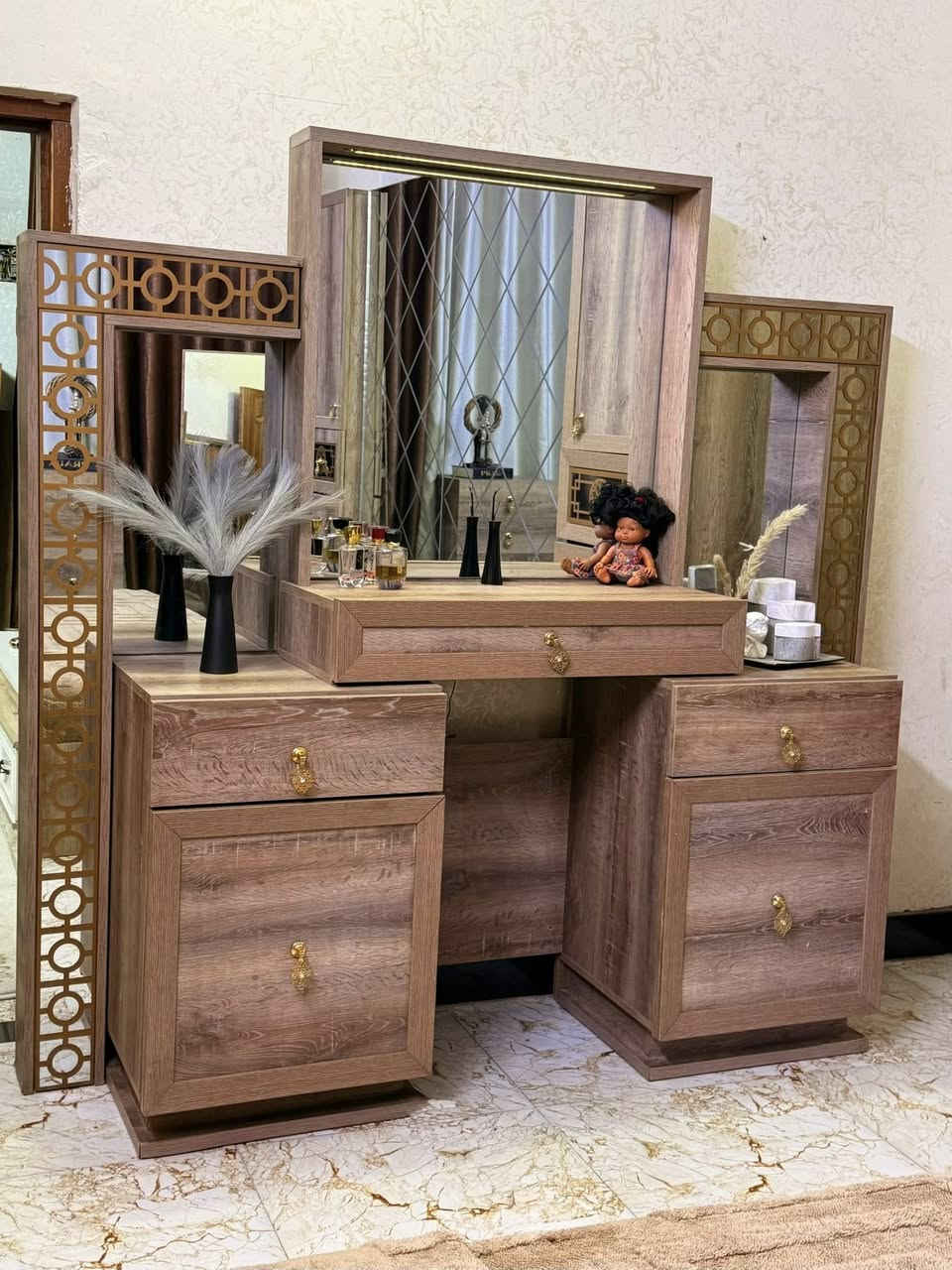 غرفة تركي تكمة نضيفه ٧قطع بيهه اناره للاستفسار الاتصال ع الرقم      ‭٠٧٧١ ٢٢٧ ١٥٧٩‬
