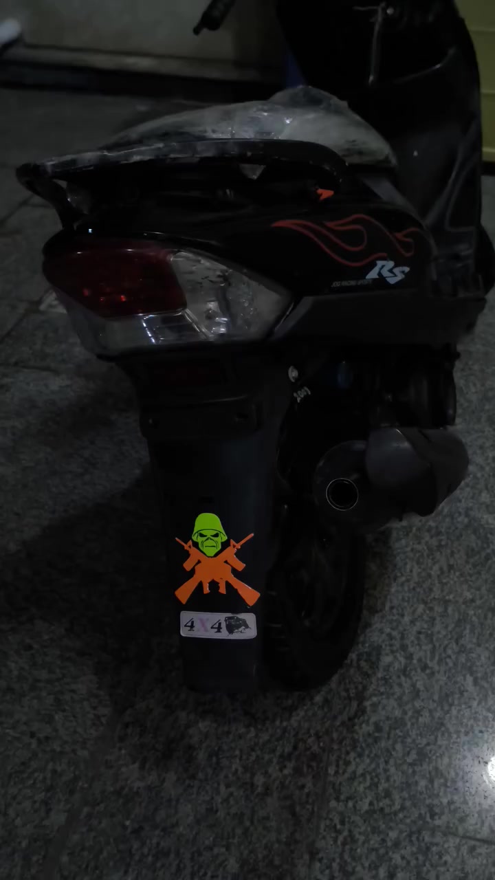 ماكس عدله بوشه 55
دراجه مرتبه ناقصها بس بريك امامي دراجه نكره سلف بكل وقت السعر 600 وبيها مجال مكاني الوشاش


**إذا كنت صاحب هذا الإعلان وتريد حذفه لأي سبب، رجاءا أرسل رسالة إلى الدعم الفني**