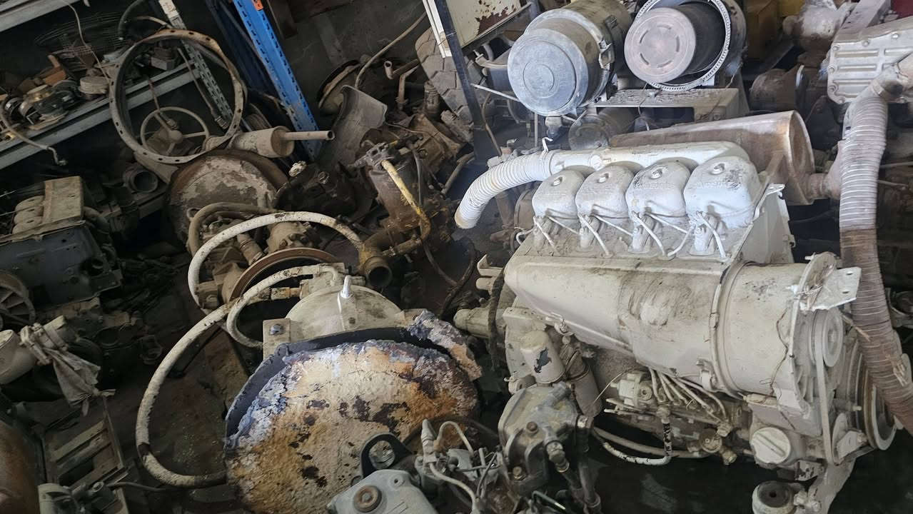 البيع محركات دويز العنوان بصره ***********عدنان
*********** حسين
