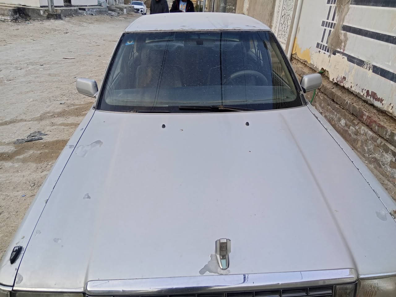 السلام عليكم سيدان موديل 1991 بلادي ایسر... گير ومحرك بطة 2500 بحالة جيد جدا مصبوغة عام صبغ قديم بدون ضربة او گص او نقل جثة السيارة خير من الله التبريد شغال وتجي وتشوف بعينك السعر 55 السيارة رقم بغداد ألماني  وسنوية جديدة//***********
