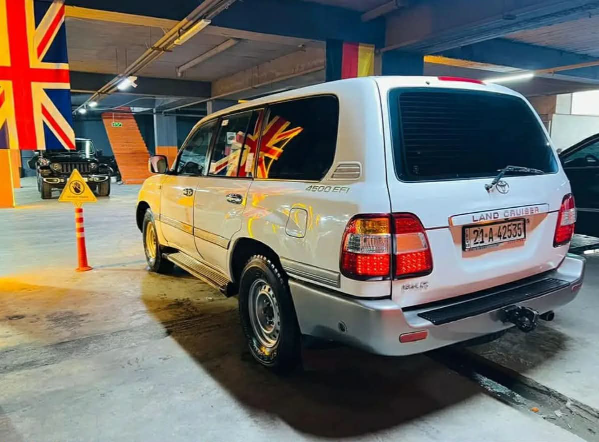 مۆنیکا مۆدێل ٢٠٠٠ پێش ئەکسل سەیارەکە کامل بۆیاخە ڕەقەم و سەنەوی تا ٢٠٣٠ تازەیە تەبرید سارد و گەرم ئیشەکا گێر و مەکینە و ئەکسل و دەبڵ ئەکسلی بەشەرت نرخی ٩٢ گەڵا کەمێ معامەلە     ***********
