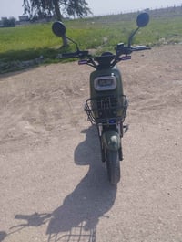 R8 • ٥ بطاريات • مستعمله شهر