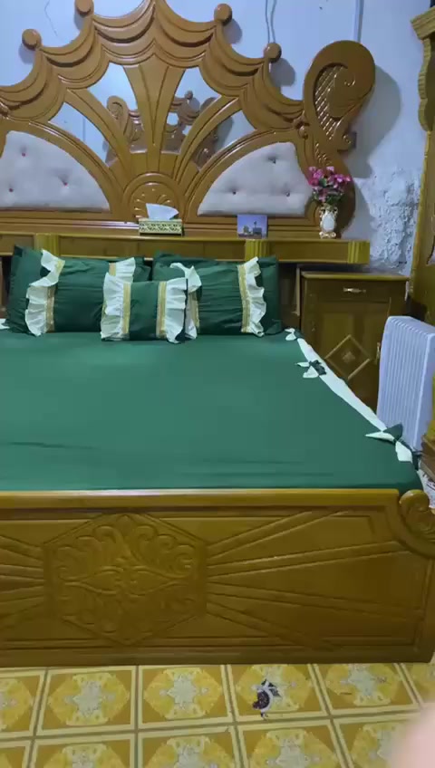 سلام عليكم غرفه صاج لبيع السعر خاص المكان البصره قضاء القرنه  رقم الهاتف  ***********
