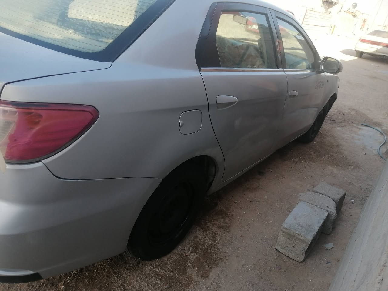 سياره دونج كوري مكينه وكيرشرط سنويه ال ٣٠ تنتهي تشقال من طل لطول حويل شوكت مايعجبك رقم انكليزي كلشي شقال سعر ٣٣ قليل وبيها مجال *********** واتساب
