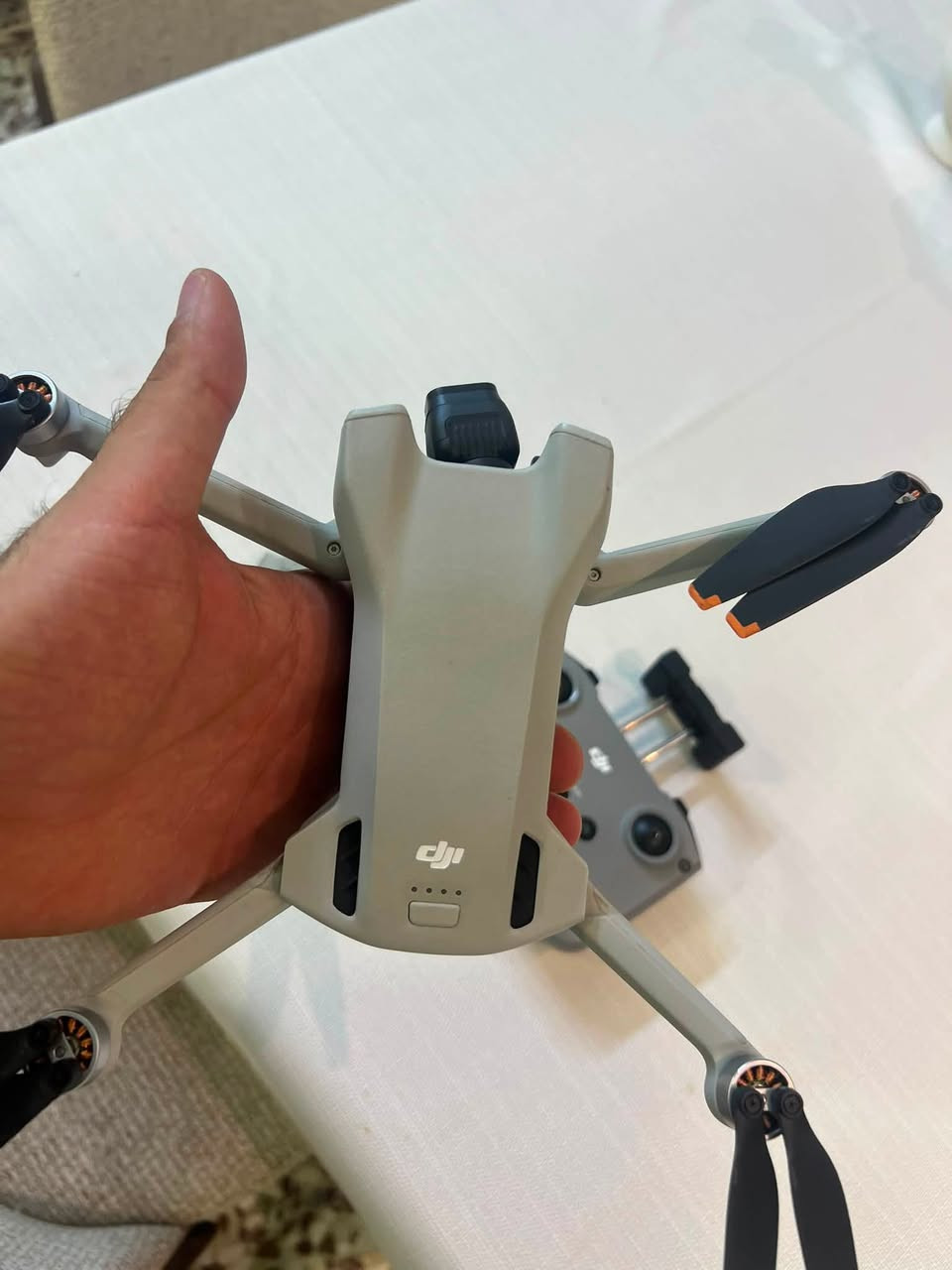 السلام عليكم 
متوفر للبيع dji mini 3
السعر 750 سنگل ريموت عادي  
المكان بغداد الاعظمية 
للتواصل ***********
