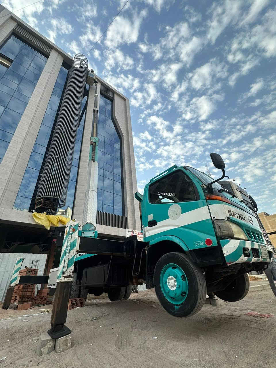 سلام عليكم باسكت 24متر حديثه للبيع سياره خير من الله مكاني بغداد ***********
