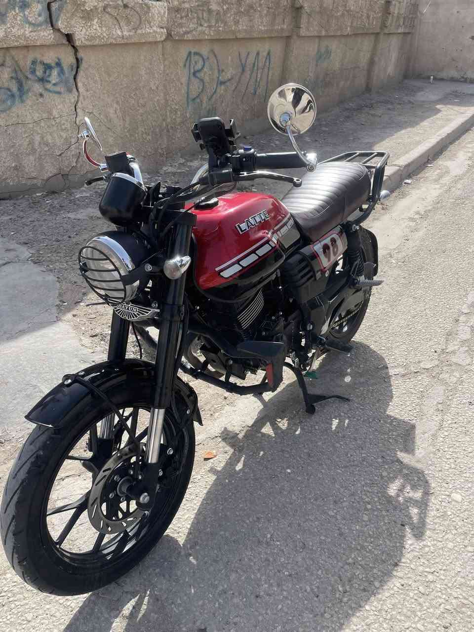 سلام عليكم دايوان لاتي للبيع موديل 2024 دراجه نضيفه ماشيه ٣٦ الف رايدها ب1250 مكاني بغداد الدوره شراي يتصل وبي خير ويدلل ***********
