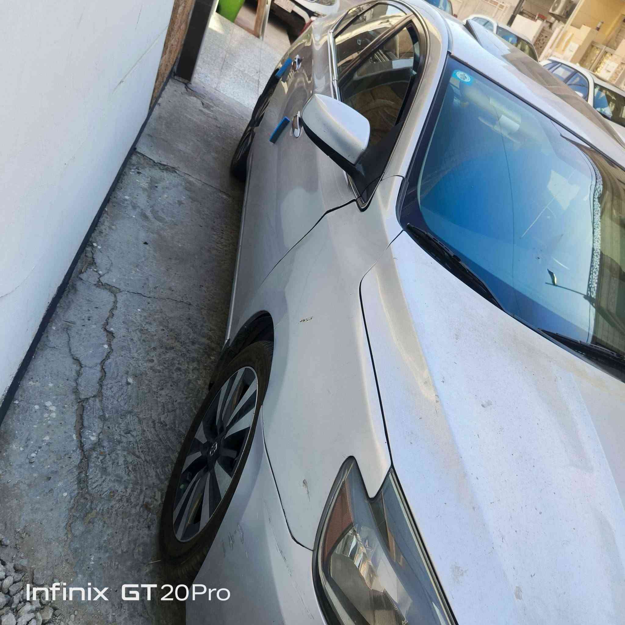 السلام عليكم 
نيسان سنترا ٢٠١٩ رقم بغداد السياره ب اسمي سنوية وهزه جديده sv سبشل بصمة تشغيل وبصمتين ابواب وبصمة صندوق  وبانوراما حادثهه موضح بصوره وبيهه طخه بهلال الجاملغ الخلفي عكس السايق موضح بالصوره 
السعر ١١٢ وبيها مجال بسيط 
*********** Colombo, Sri Lanka

