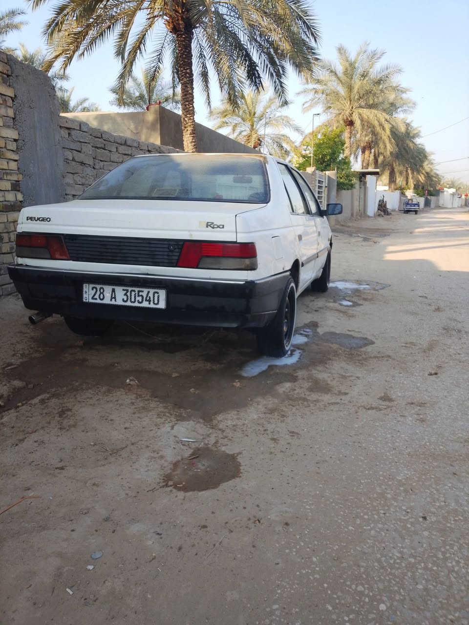 السلام عليكم بيجو روى لبيع موديل 2009 غرامه مصفره السياراه جديده مكفوله من صبغ وضربه السياراه كهربائيات شغاله الكير النمره الاوله والثالثه مرات تفلت تايرات جدد السياراه داخله جديد السياراه بسمي  مكان السياراه بابل الاتصال على هذه الرقم ***********
