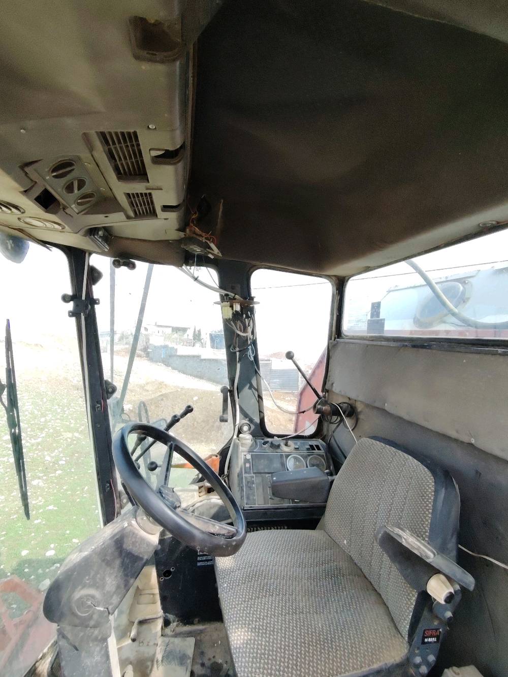 لاڤردا اوروپی مودیل١٩٩١سنوی اربعە تگرات جگ لل میلان جائز للحصاد
عنوان کرکوک لیلان