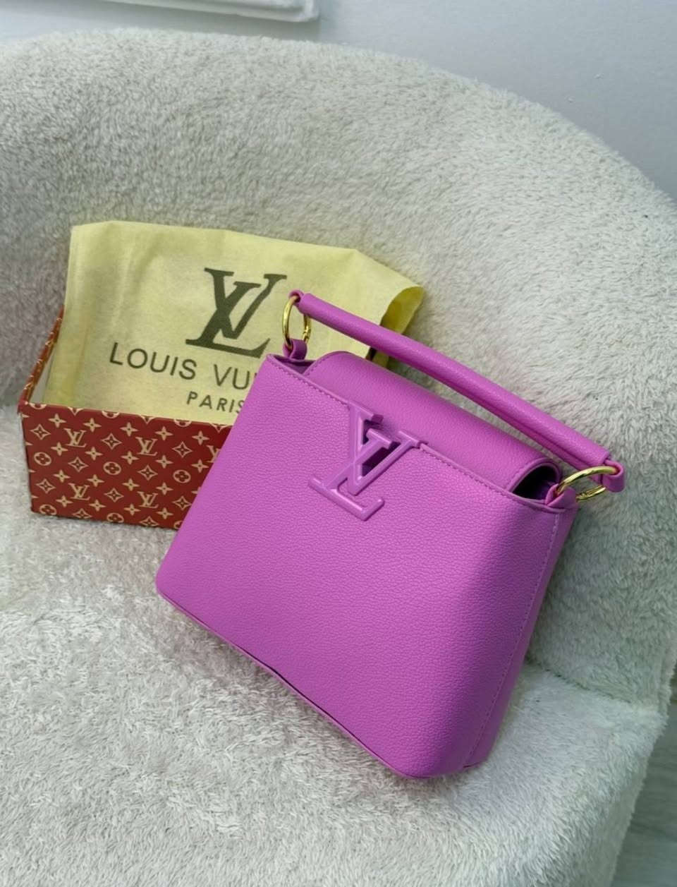 السلام عليكم عدنا حقائب ماستر كوالتي مع العلب
نبيعهم جوة سعر السوق لان تصفية بيج
بشرط الكمية تؤخذ كاملة
تفاصيل الالوان والعدد
وردي عدد القطع ٢
ابيض عدد القطع ٢
اسود جلد روغان عدد القطع ٣
بيجي عدد القطع ٢
اسود جلد سادة عدد القطع ١
الحقيبة بني لويس فيتون عدد القطع ٢
اسود لويس فيتون عدد القطع ٢
حقيبة لويس فيتون الحجم الكبير عدد القطع ٤

مجموع القطع ١٨ قطعة السعر ١٨٠ الف


**إذا كنت صاحب هذا الإعلان وتريد حذفه لأي سبب، رجاءا أرسل رسالة إلى الدعم الفني**