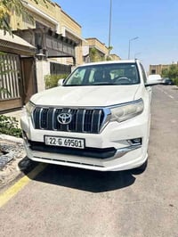 برادو موديل ٢١ فئة txL فول مواصفات  بيهه شبر بارد الباب الخلفي الي ابص...