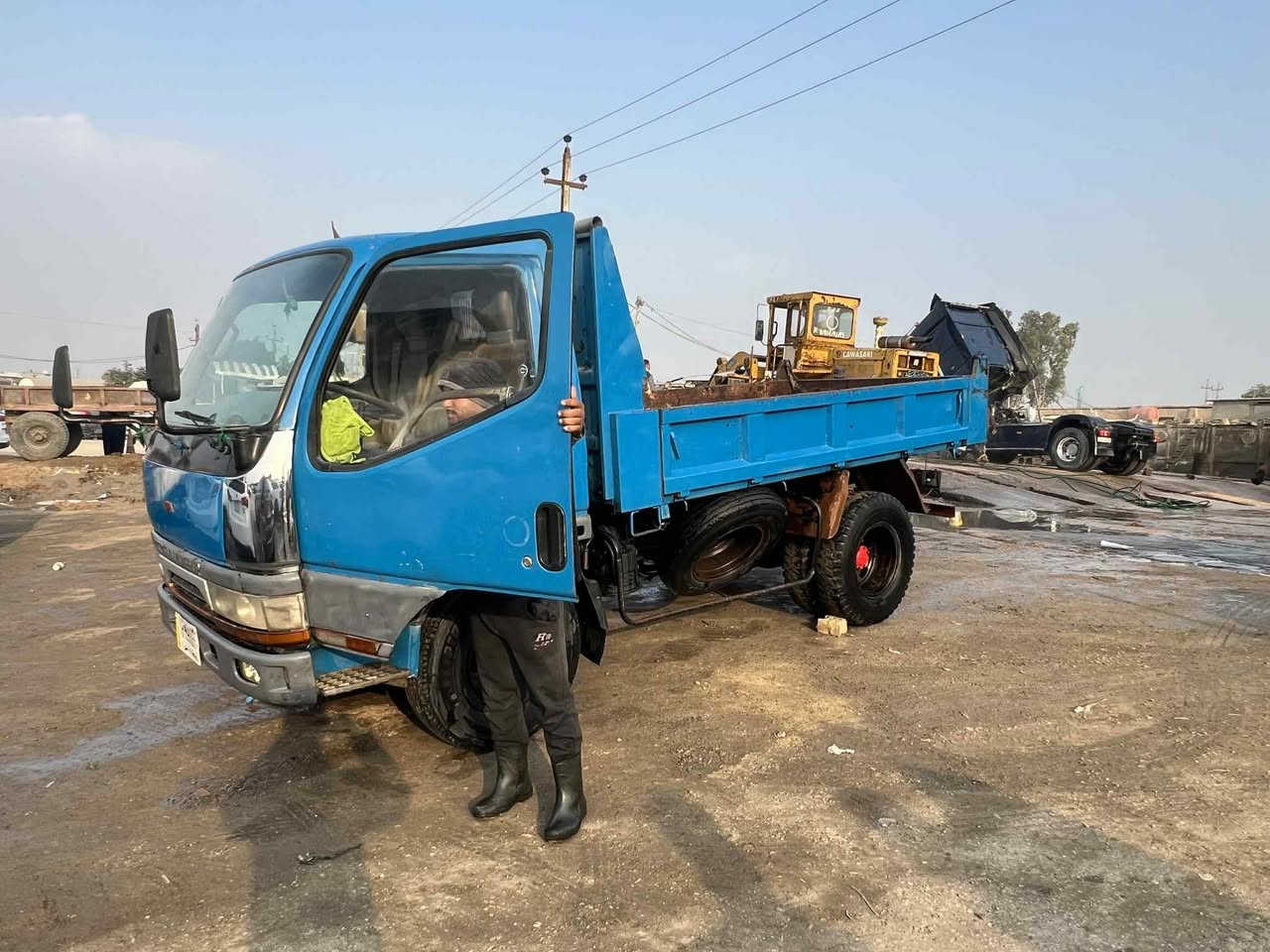 كنتر بزون فحل موديل96رقم بغداد مكفول الشاصي والمحرك 
والقماره بيهه رش صبغ السعر 155وبيهه مجال 
***********
***********
