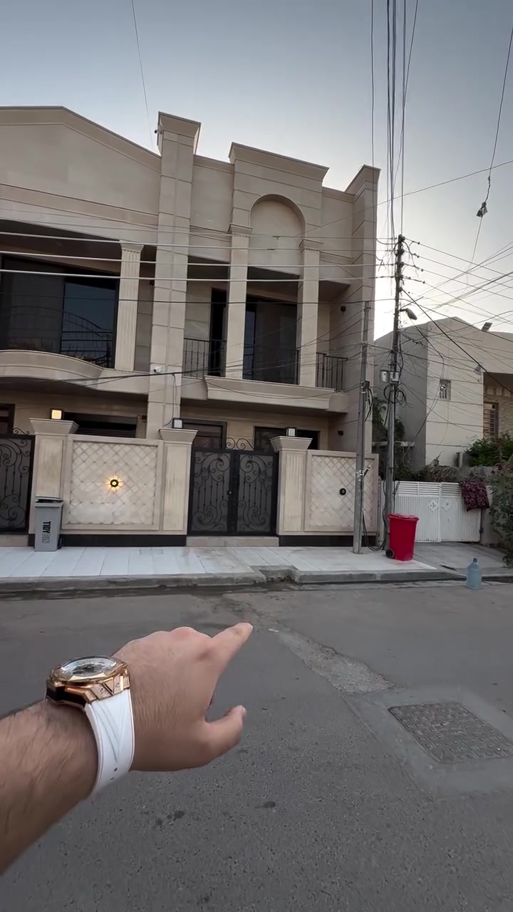 #للبيع بيت   في #السيدية (برج الياقوت للتطوير العقاري )

📍 موقع البيت : مربع جامع شاكر عبود     

📐 المساحة: 100 م²
▫️ الواجهة: 5 م
▫️ النزال: 20 م
🔴 محتويات 4 غرفة نوم 3 حمامات

� لمعرفة السعر اكتب (2)  بالتعليقات .

📞  *********** وسام  (اتصال أو واتساب)

🏢 مكتب برج الياقوت للتطوير العقاري
موقع المكتب 🔚السيدية – شارع مركز الشرطة، مدخل شارع أبو النخيل
