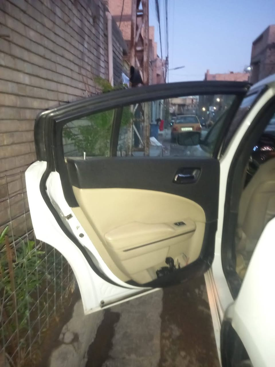 السلام عليكم جارجر14
مكينه كير حدادية خير من الله داخلها. عسلي. 🇺🇲3600🇺🇲. كير عصئ
مكاني بغداد الاستفسار***********
