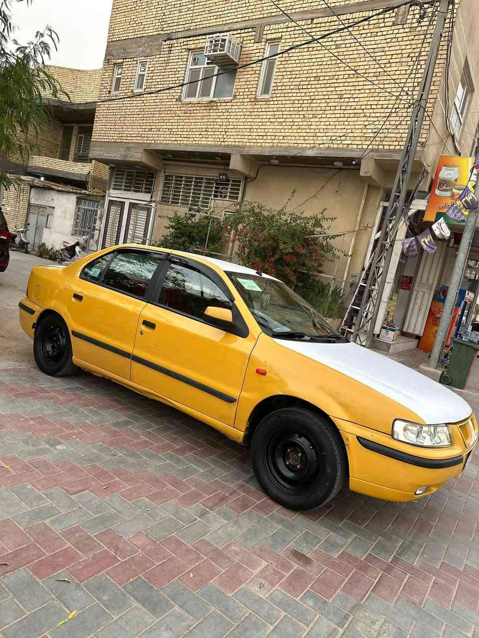 سلام عليكم سمند مديل 2012 للبيع رقم نكليزي باسمي السيارة خير من الله إذا مو شراي لا تخبرني فدوى بيه صبغ جاملغ فقط مدينة و كير جدد تخم تاير جديد تبريد ثلاجة منظومة زنون مصفرة هيئة و غرامات تحويل ثاني يوم المكان بغداد الحسينية ما متواجد على الفيس الرقم ***********
