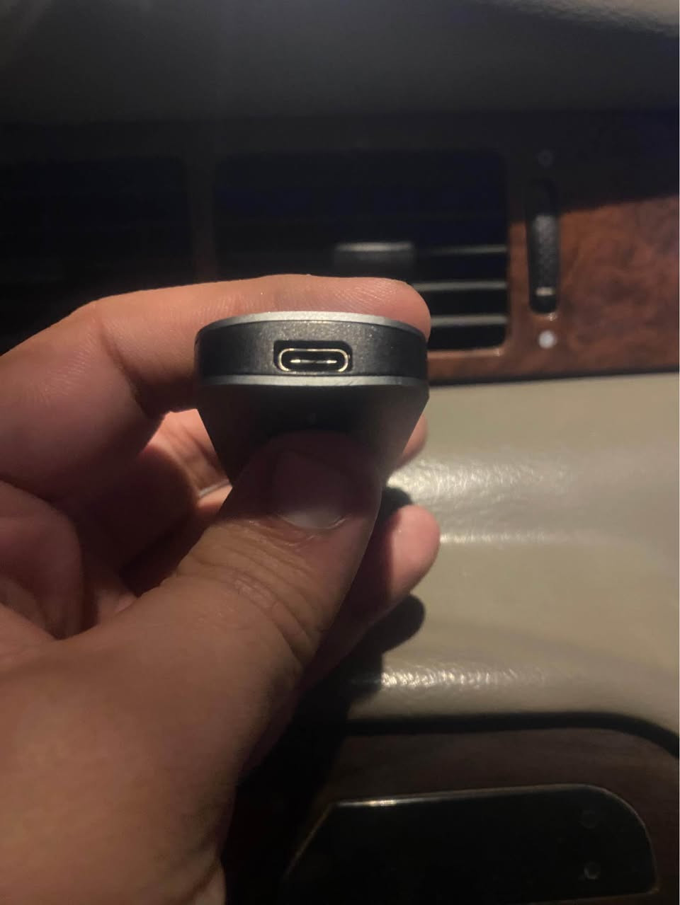 السلام عليكم مستعجل على بيعة
هارد من شركه BULLET معروفه  1 TB 
يستخدم الحاسبه موبايل منفذ تايب سي سريع نقل 
ما مستعمل ابد ابد 
٦٠دولار بيه مجال تواصل واتساب *********** بغداد, العراق
