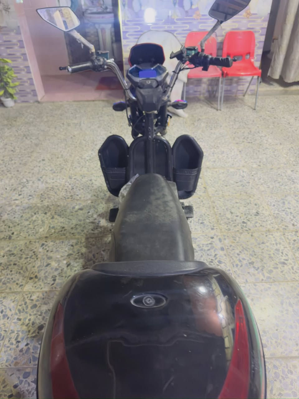 السلام عليكم جبلي موديل 23 كلشي بي شغال بطاريات صارلهن شهرين مكاني الجولان
السعر 450
***********
***********
