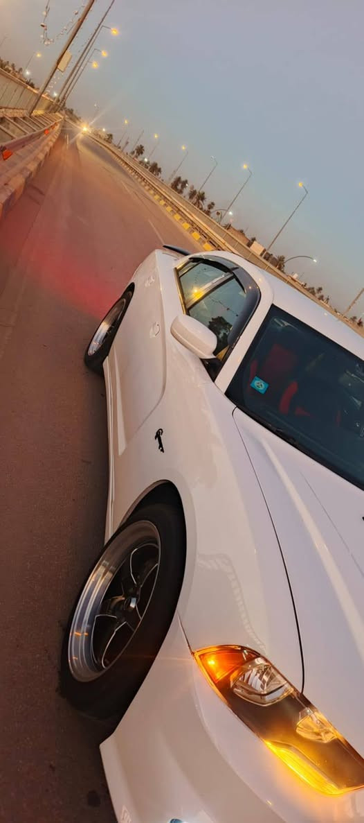 السلام عليكم من رخصة الأدمن المحترم
دوج تشارجر موديل 14 للبيع فقط بدون مراواس رقم بغداد السياره جاهزه ومصروف عليها مال جناي مامشتغله خط ابد جديده كير ومكينه وحداديه وتخم تاير ويل جدد كير طياره شاشه جبيره كامره دواره تحكم استيرن مكينه 3600 جديده تو ويل وبعد بيها مواصفات السعر 140 وبيها مجال للشراي اتصال  ***********
واتساب ***********
