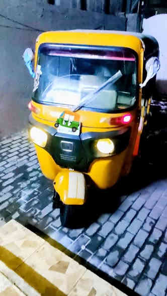 سلام عليكم تكتك 19 للبيع بيهه ضربه يم البگ لايت اليسره
مكينه خير من الله كهربائيات شغاله 
رقم وسنويه تحويل ثاني يوم عنواني مدينه الصدر تحويل ثاني يوم 
 موجود واتساب ***********.
