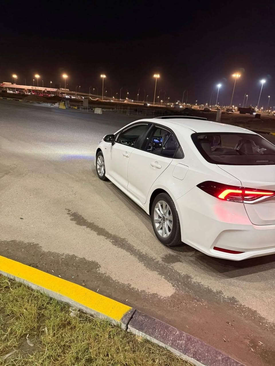 سلام عليكم كورلا هايبرد
موديل2024 شكل ال 25 علامه بيضاء
جلد اصلي ماشيه 40الف
محرك 1800 هايبرد/ رادار امامي
 هاند بريك بصمه / مانع انزلاق
بصمه تشغيل /بصمه دخول عدد2
 دخول ذكي/ قياده ذاتيه
رقم بغداد تحويل ثاني يوم
انضمه قياده 3/ مانع تصادم
تبريد قطعتين /
تحكم ستيرين/ اوتو هولد
كامره/نظام ABS/حساس ضغط الاطارات
بانورما/اشاير بالمري/مانع انزلاق
 / تحديد مسار / لايت زنون تحكم ذكي
سبايدر خلفي / تخم تاير دلوب/
 /تظليل دخلي الجام مانع  حراره 
السياره مدوشمه  والجنطه والارضيه/
 شمسيات مطريه/ بنيد جاكات/
 السعر 148 وبيها مجال سياره كفاله عامه
للاستفسار أكثر  ***********
