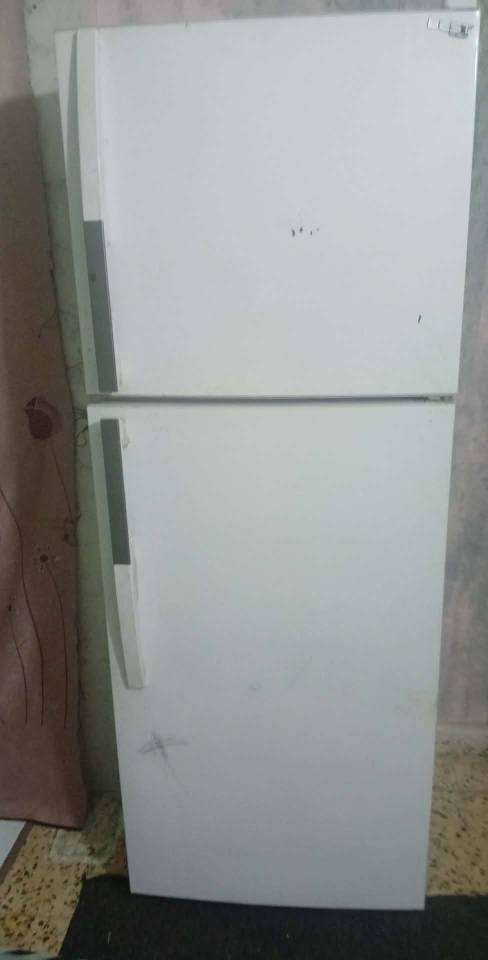 الأغراض. نظيفه جدا  ثلاجه وطباخ و براد *********** الميمونة, ميسان
