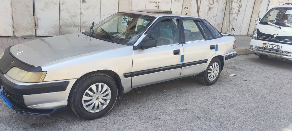 السلام عليكم
دايو اسبرو  للبيع اعتذر عن وعدة واقساط
موديل 93
فول مواصفات 
سعر 35مجال قليل 
صدر امامي خلفي 
كير ومحرك 
تخم تاير
رقم صلاح الدين 
تحويل ثاني يوم  
سيارة جاهزة من كلشي ربع دينار متصرف عليها بس التبريد لاقينه
مكانها بيجي  
للاستفسار ***********
