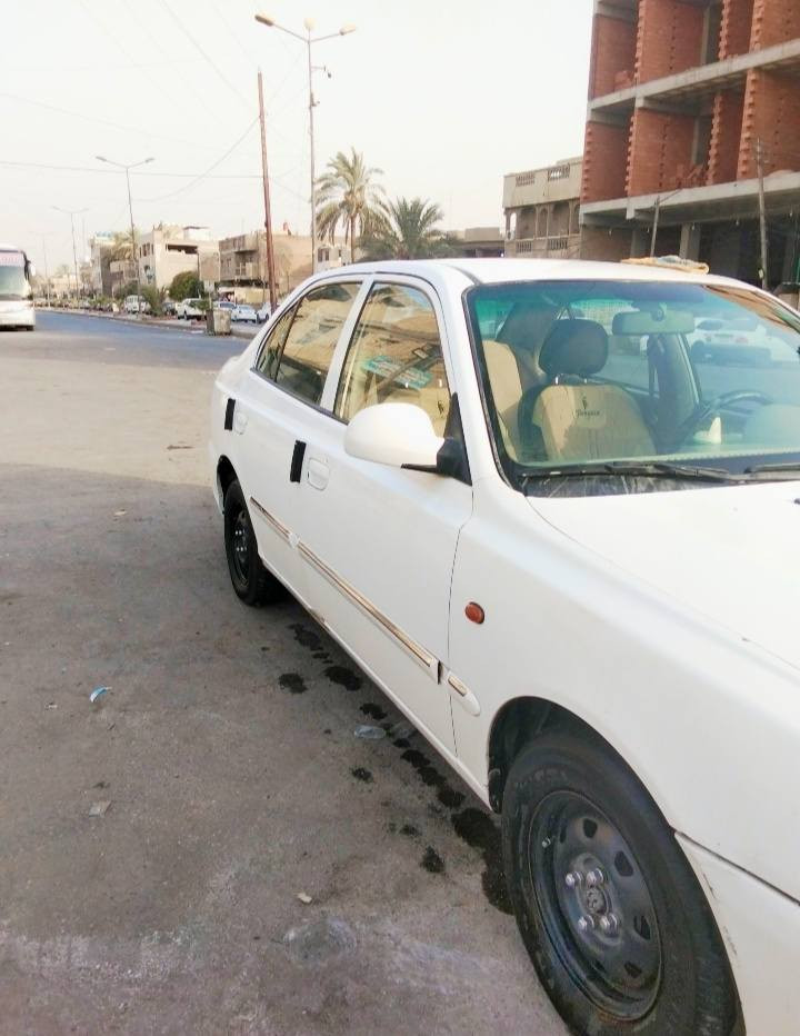 فيرنا هونداي 2011 أوتوماتيك للبيع
السيارة مكفولة من الصبغ والحادث بلادي 

كير ومكينة خير من الله كفالة

رقم انكليزي بغداد

السيارة باسمي هم

السعر 78 وبيها مجال للطيبين

***********
