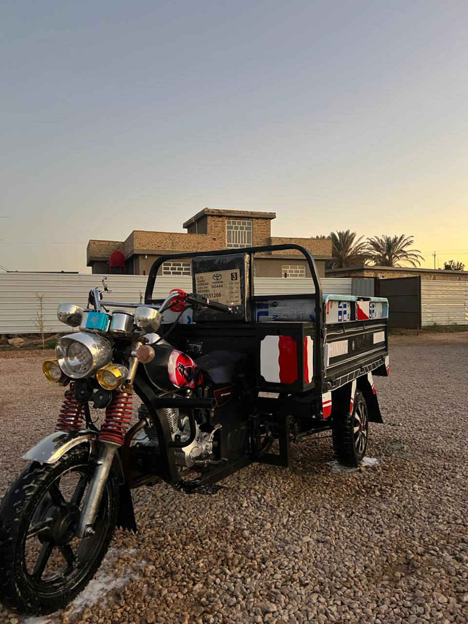 السلام عليكم ستوته للبيع مديل 2016كفاله عامه أوراق  اصولي ورقه وكيل بليته شاصي مكفول كهربائيات شغاله كله اي نقص ما بيه مصبوغة جماليه مكانه بابل الشوملي قريب السريع الدولي السعر 1300وبيه مجال ***********
