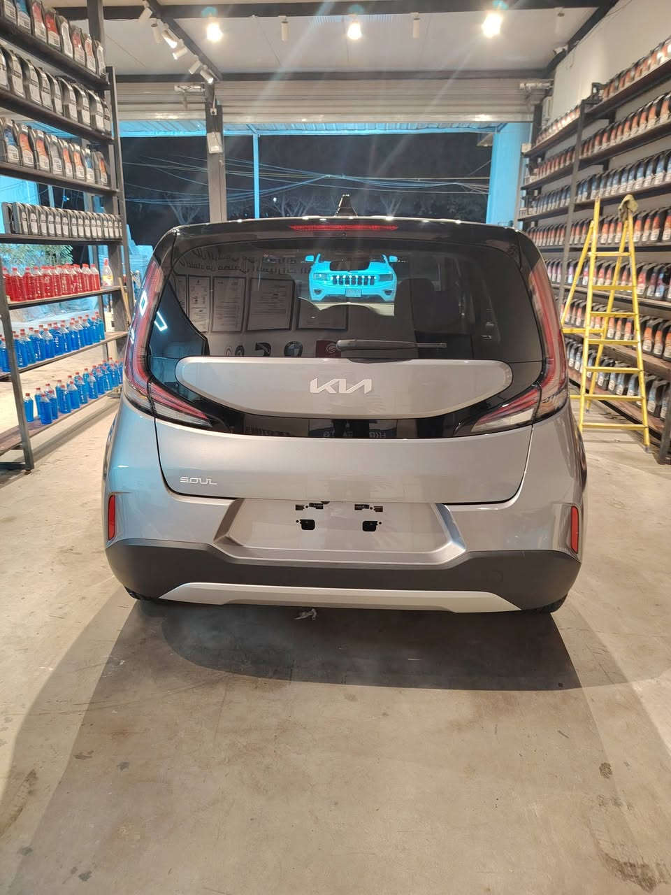 سلام عليكم البيع كيا صول 25 ماشيه 24 صور الحادث مرافقه ب الصور السعر مناسب رقم الهاتف *********** العنوان العلام تقاطع درويش
