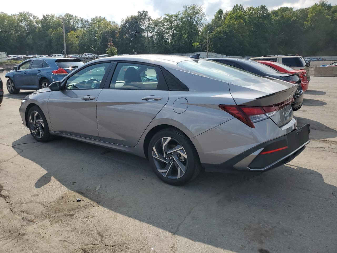 على بركة الله 
شراء جديد هونداي النترا
الموديل 2025 
الضرر جاملغ خلفي فقط بدون دواخل بدون ايرباك
السعر واصل للميناء بدون كمرك 134$ورقه مصلحة وجاهزه 
ترهم بكتاب شهداء تدخل 
وترهم حرة بسم المشتري
السعر واصل كربلاء 160$ ورقه حرة بسم المشري
***********
مدة الوصول 15 يوم
