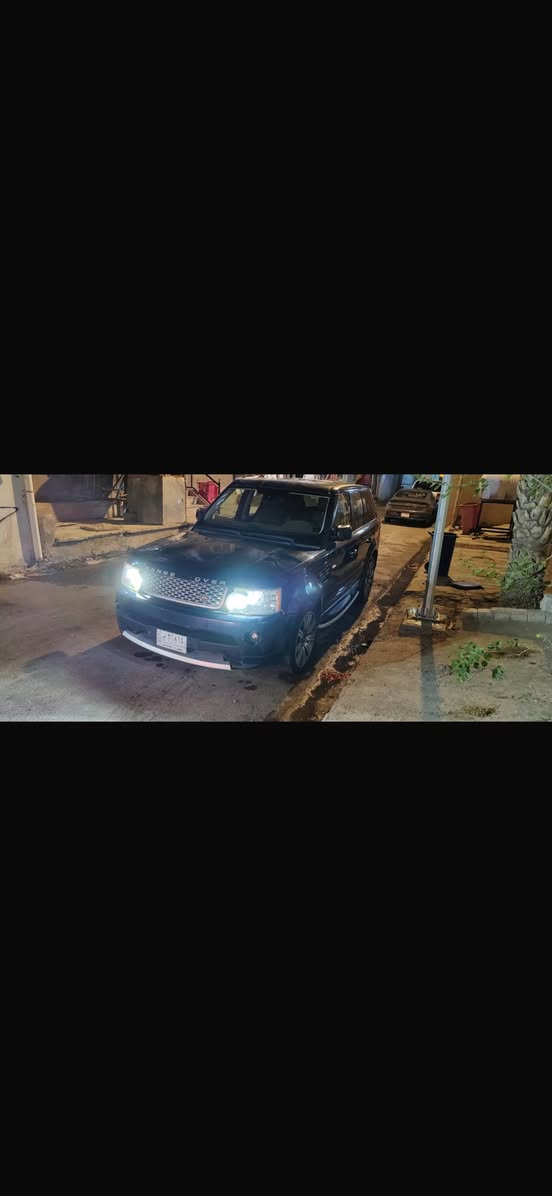 للبيع Range Rover Sport 2013 بحالة ممتازة 🔥
 • موديل: 2013
 • النوع: سبورت
 • محرك قوي وأداء عالي
 • صالون نظيف جداً
 • سيارة مريحة وفخمة ومعروفة بقوتها على الطريق
 • الاستخدام شخصي

السيارة بحالة طيبة وتحتاج اشياء بسيطة إن شاء الله.
المعاينة على الطبيعة خير دليل.

📍الموقع: ميسان / العمارة
السعر140

📩 للاستفسار ***********
