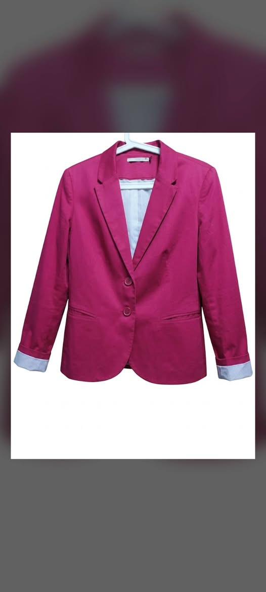 ٢٥٠ Berksha pull and per stadidevrs splash cotton h.m 300


**إذا كنت صاحب هذا الإعلان وتريد حذفه لأي سبب، رجاءا أرسل رسالة إلى الدعم الفني**