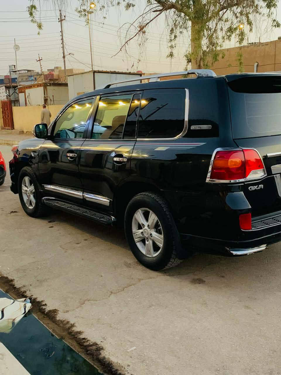 لاندكروز ٢٠٠٩ رقم بغداد نكليزي سنويه جديده  ٦سلندر شاشه كامرا بصمه بيهة صبغ بالاحزام اني ابيع عام مكفوله من الظربه والكص والكلبه السياره جاهزه من كلشي تخم تاير قبل شهر شديته كير محرك حداديه جاهزه عنوان بابل القاسم بيع المراوس بقل منها السعر٢٥٠وبيهة مجال بصيط شدتين وخمسين ***********
