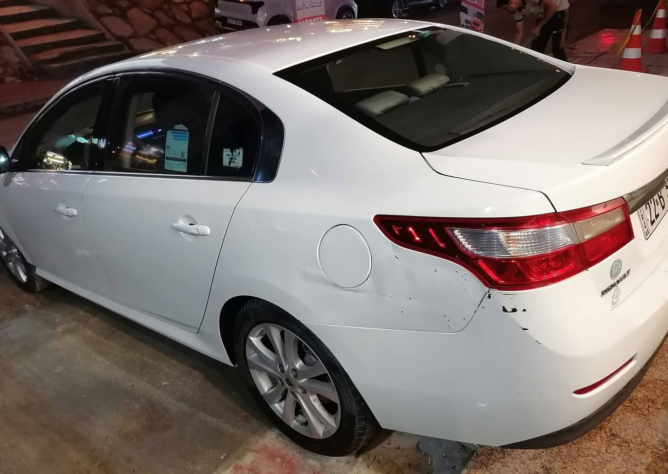 رينو سافران 2012
رقم اربيل 
نفاذ السنوية 2030
بدون ضربة ولاصبغ ولاتبديل  ( باستثناء الجاملغ الخلفي بي طخه بسيطة )
نضافة السيارة مثل ما موضحة ب صور
تبريد تدفئة شغالات
لايت زنون عالي

 مكينه وكير سليمات لاتبخير ولاتنقيص

السعر //  86   ورقة 

مكان السيارة /  الديوانية  _  قرب التربية القديمة
 غير متواجد ع فيس

***********
