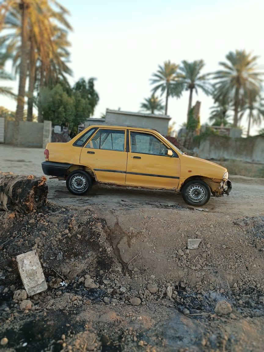 السلام عليكم سايبة موديل 2011راعيها موجود بس يطلب عليها3اوراق 
ملاحضة السيارة ضايعة لوحة  من عدهة للبيع او مراوس بسيارة اوتماتيك شعندك نزل سيارة سيارة كلهة شغالة المكان بابل مشروع المسيب الاستفسار على هذة الرقم***********
