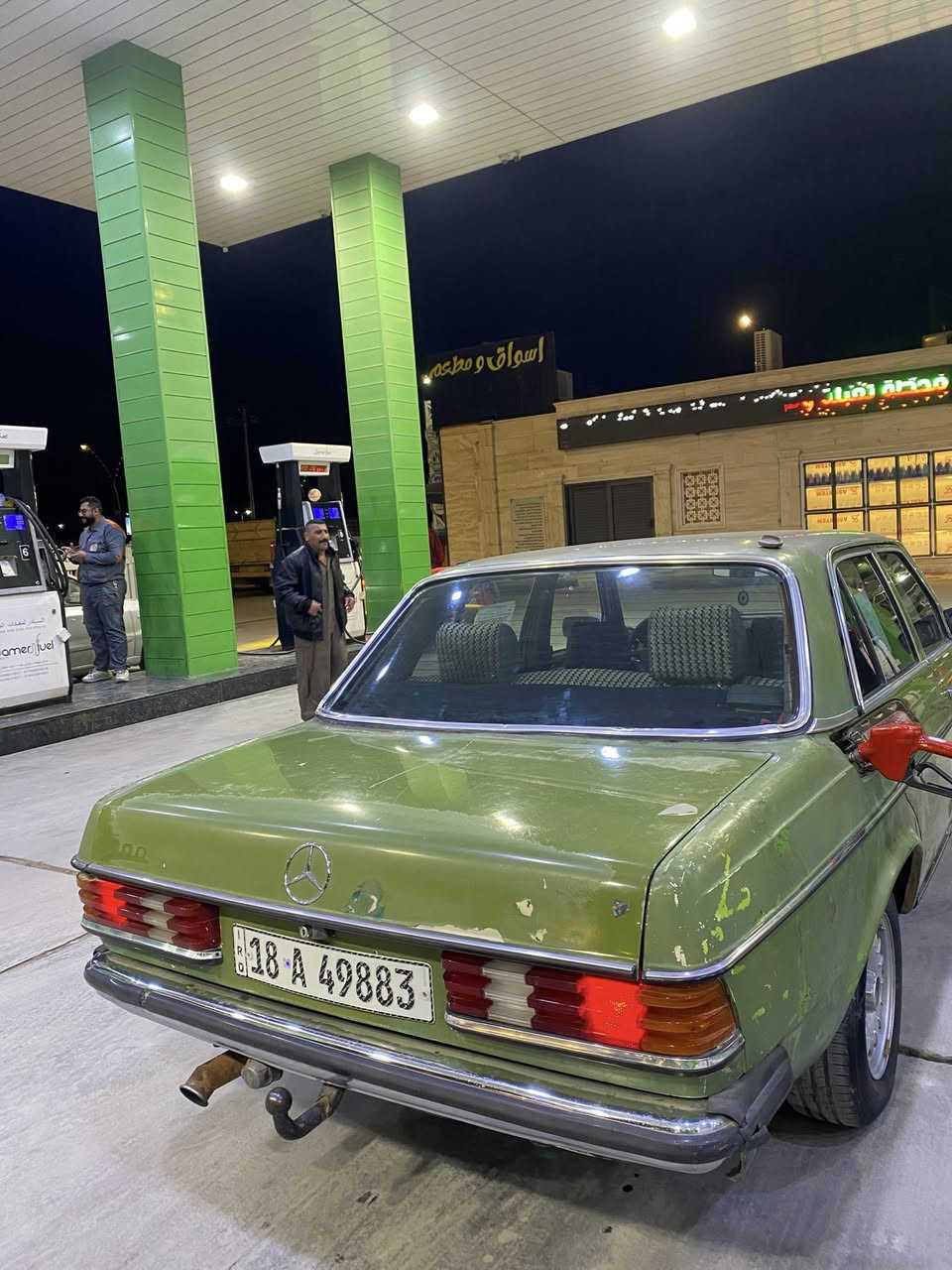 السلام عليكم لطيبين مارسدس ابو جحيل مديل 83محوره مكينه وكير ونجي 6سلندر حداديه تخبل كهرباءات عوزها فقط صبغ شغاله رقم انكليزي سنويه جديده تحويل مباشر تخم تاير نضيف دواخله شوفت العين السعر 40وبيه مجال لشراي مكاني كوت اتصل وبلخدمه ***********
