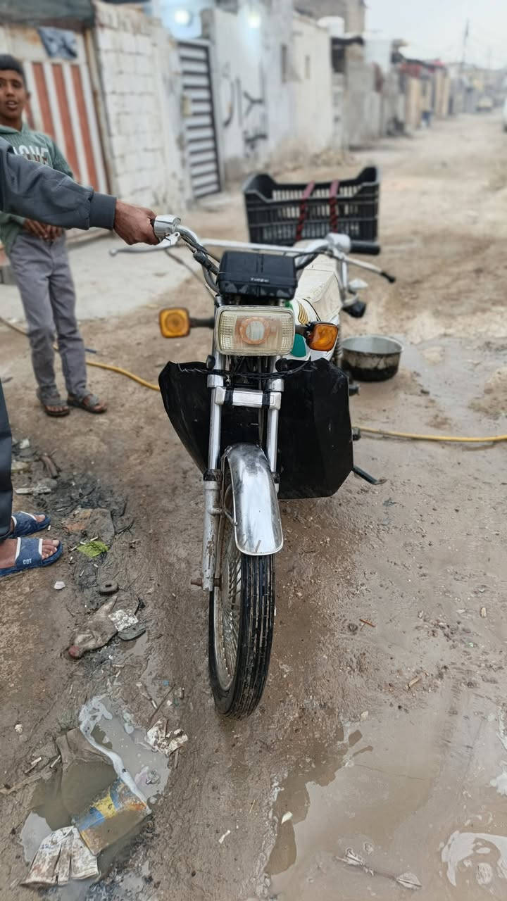 سلام عليكم دراجه للبيع موديل 21 مكينه ابلديه كهربايات كله شغاله اوراق اصوليه مكاني حله الشراي يتصل ***********/0775689888
