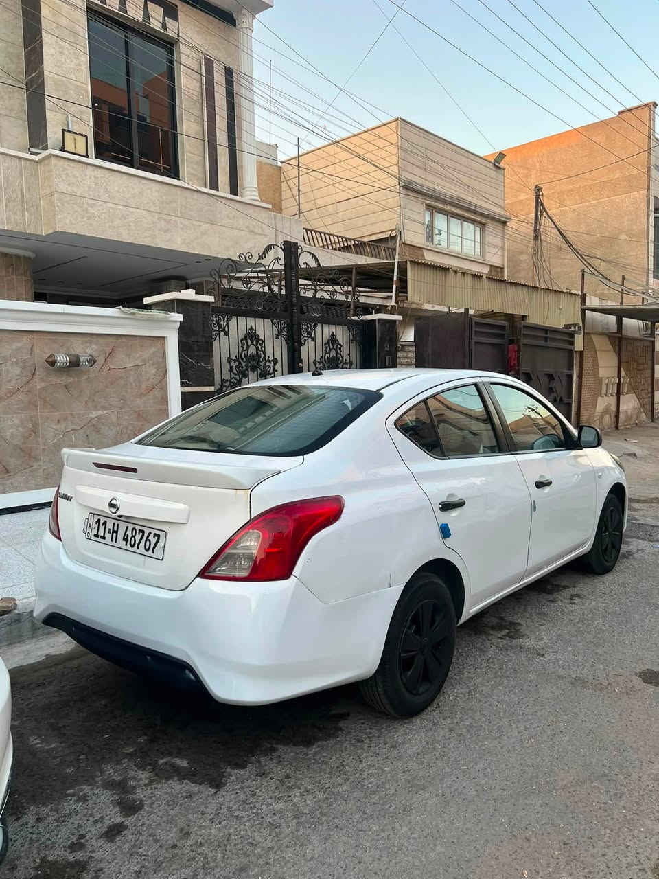 سني هندي 2019 للبيع او المراوس 
بدون صبغ حادثها خلفي جنطه مبدله نفس اللون وجاملغ الخلفي بارد 
ماشية 138الف كيلو رقم بغداد باسمي 
***********
