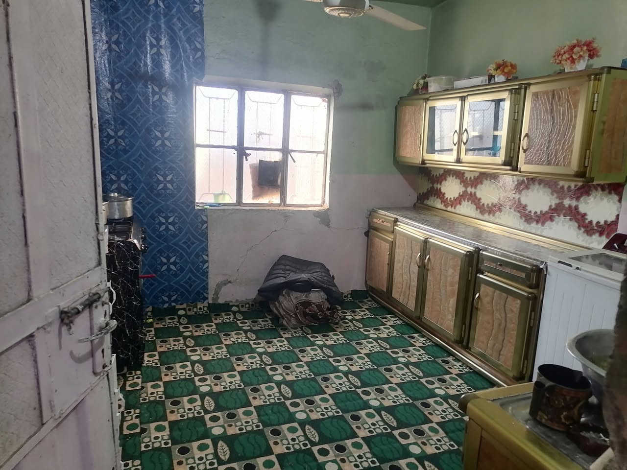 السلام عليكم ورحمة الله وبركاته
دار البيع الرضويه السابعه قرب جامع الزهراء
المساحه 225
السعر 95
التواصل ***********
