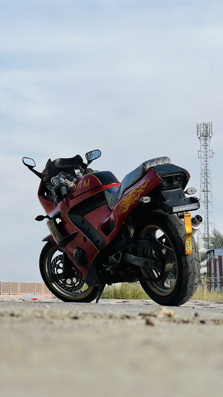 السلام عليكم
✨للبيع السعر ((850))وبي مجال قليل 

✨بطح (سازوكي كروس) ابو الجنطة 

✨الدراجة مكفولة كفالة عامة

✨اوراق كاملة  

✨محرك مكفول من الفتح والصوت ✈️

✨كابريترات جدد كير مكفول 

✨كهربائيات كلهاا شغالة مانقصة كلشي

✨كفرات مابيهن أي كسرر كلهن جدد 

✨بلكات NGK جديد 

✨صالنصة هونداا اصلية كاتم 

✨تايراات امامي خلفي جدد 

✨مكاني الأنبار (قضاء عامرية الصمود)

✨اسياا(***********)

✨اثير(***********)
