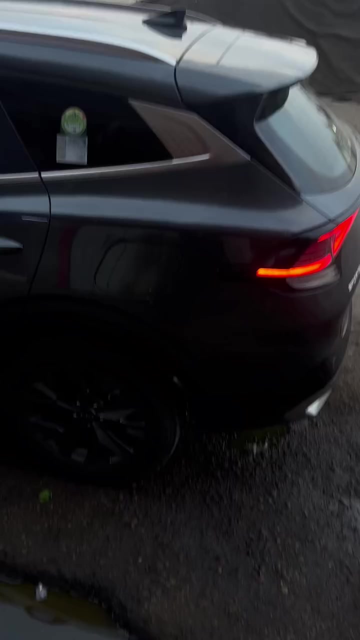 سياره كيه سبورتج مديل 2022""رقم الهاتف *********** قبع جنطه ومبدله نفس ألون سعر 175 وبيهه مجال بصيط كلش
