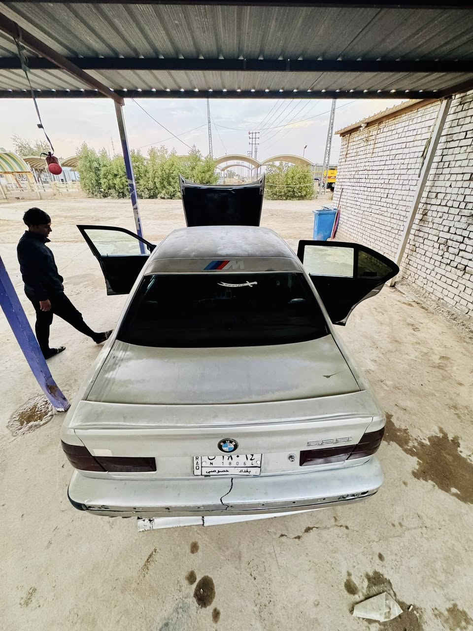 السلام عليكم

بي ام BMW

البيع موديل1992

525iمسكر عددل  

بلاد اوتماتيك  

اربعه جام كهرباي 

رقم بغداد تحويل ثاني يوم 

مكاني الحيدريه بين النجف وكربلاء 

السعر48وبيهه مجال حك الجيه 

السياره بدون ضرر جارده بيهه فقط

جاهزه السياره مكينه كير حداديه تخم تاير

اخوان التفاصيل اكثر الاتصال ‭٠٧٨٢ ٦٥٥ ٦٢٥٥‬

غير متواجد عالفيس  وبخدمتكم
