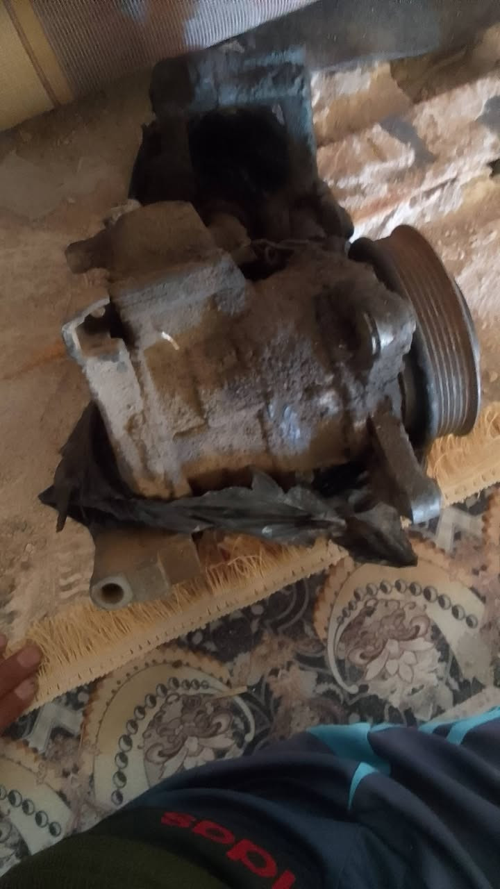 سلام عليكم كمبريسر بطه ثنين ونص شرط اشقل للبيع مكانه ذي قار الشطره للاستفسار ***********
